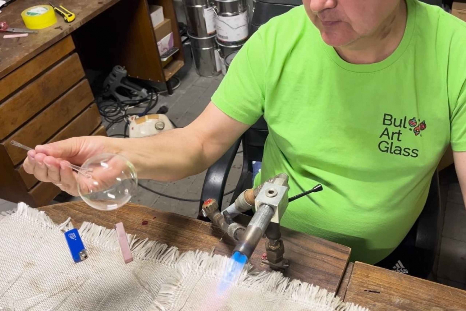 Varna : visitez notre atelier de soufflage de verre