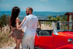 Veliko Tarnovo: tour en coche antiguo con guía