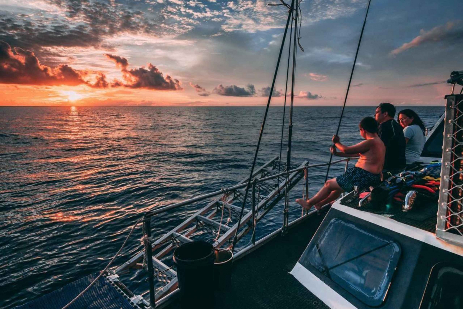 Cairns: 2-Day Great Barrier Reef Dive and Snorkel Boat Trip