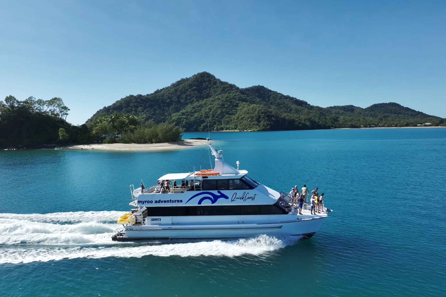 Cairns: Explore Dunk Island Day Tour