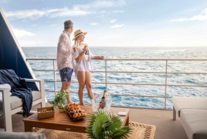 Cairns: Great Barrier Reef Pontoon - Indulgence Package