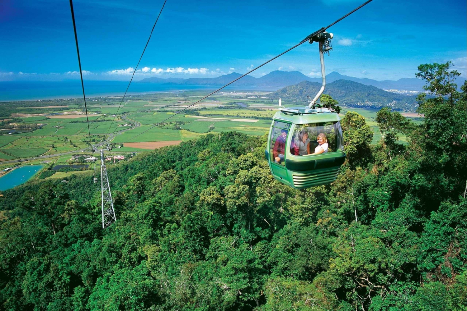 From Port Douglas: Kuranda Tour with Skyrail & Scenic Train