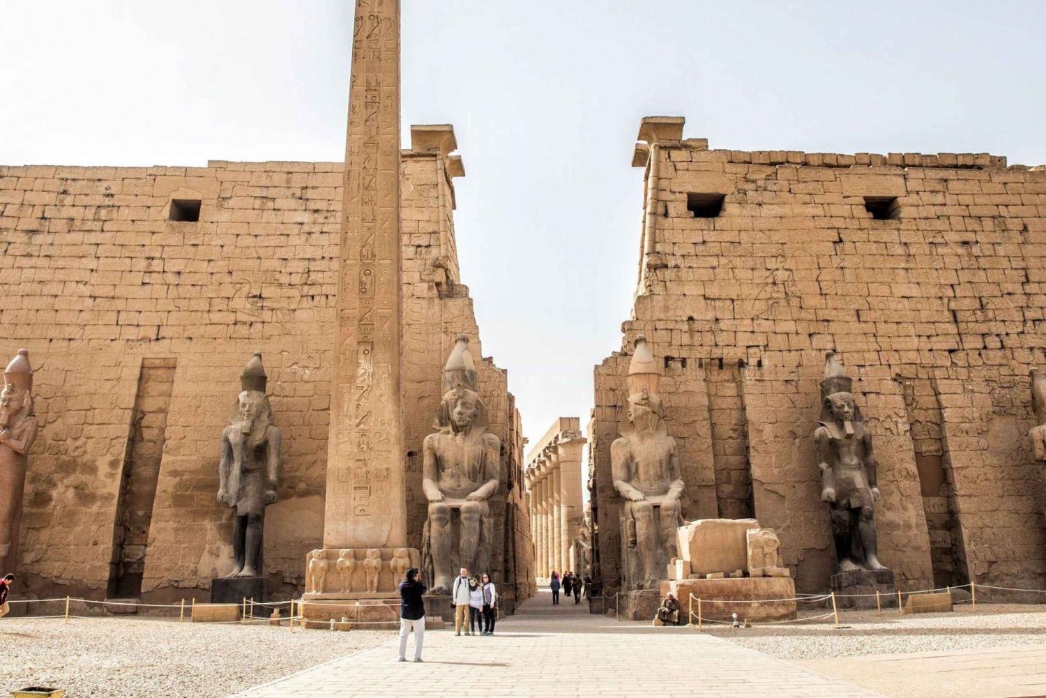 2 giorni e 1 notte Luxor, Assuan e Abu Simbel con volo dal Cairo