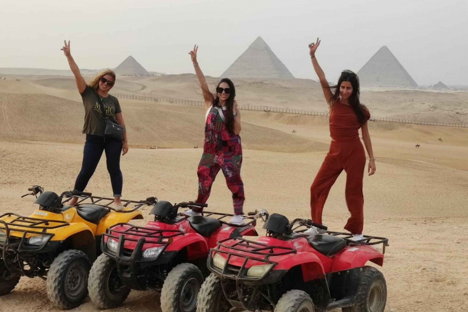 Pyramider på quadbike