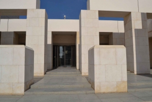 Fra Alexandrias havn: Nationalmuseet, citadellet og basaren