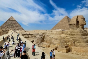 Fra El Sokhna Havn: Besøg ved pyramiderne i Giza og frokostkrydstogt på Nilen