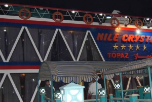 Fra El Sokhna Havn: Besøg ved pyramiderne i Giza og frokostkrydstogt på Nilen