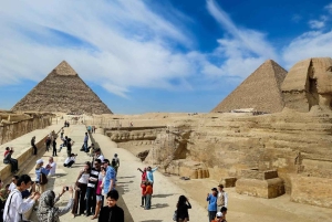 Fra El Sokhna Havn: Besøg ved pyramiderne i Giza og frokostkrydstogt på Nilen