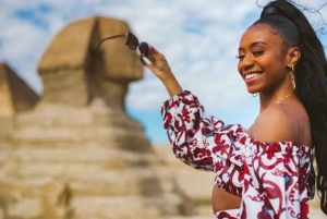 Fra El Sokhna Havn: Besøg ved pyramiderne i Giza og frokostkrydstogt på Nilen