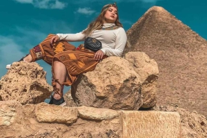 Fra El Sokhna Havn: Besøg ved pyramiderne i Giza og frokostkrydstogt på Nilen