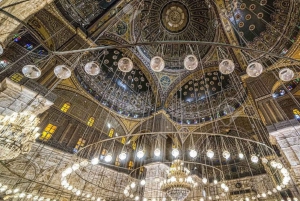 Fra El-Sokhna havn: Nationalmuseet, citadellet og basaren