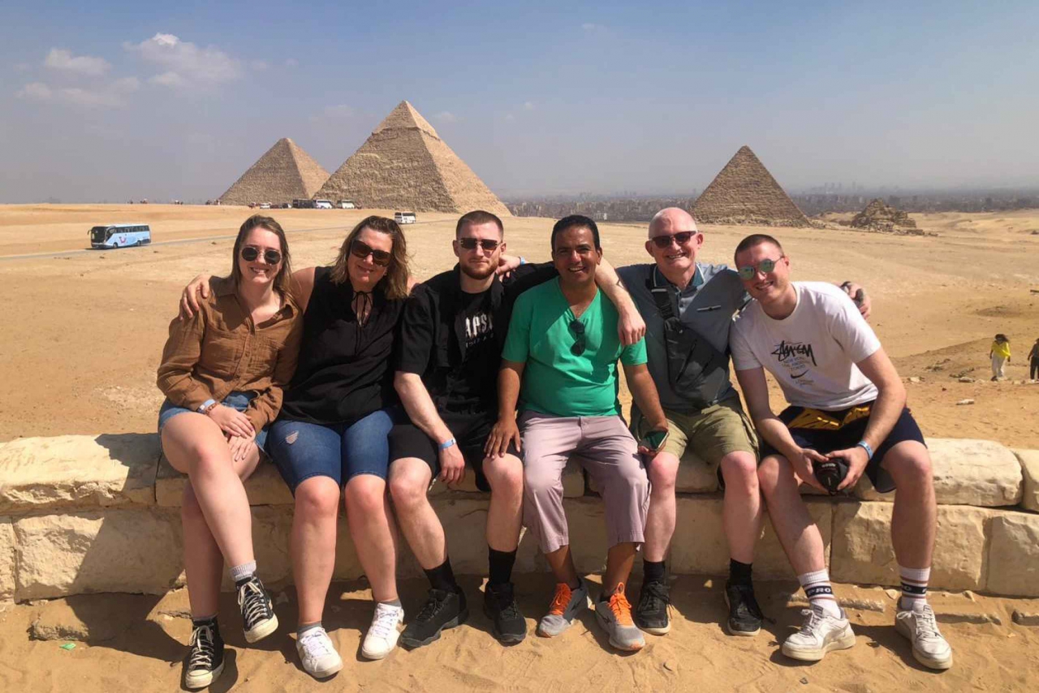 HELDAGSTUR: GIZA-PYRAMIDERNE, SFINKSEN, SAQQARA & MEMPHIS