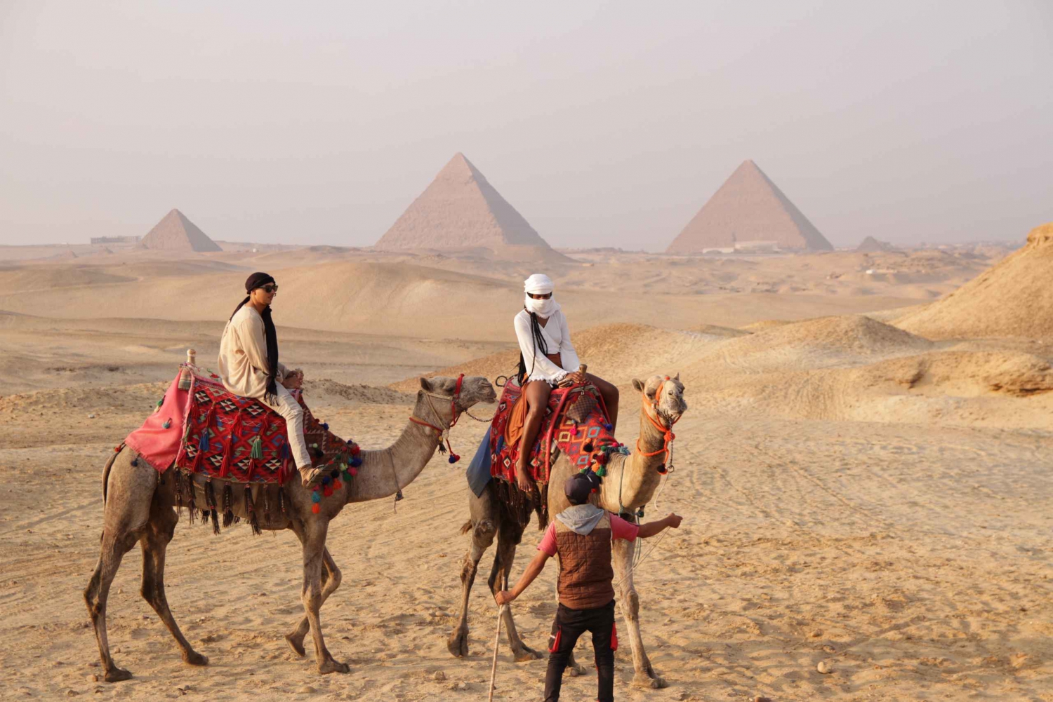 Cairo: Tur til Giza-pyramiderne med quadbike-safari og kamelridning
