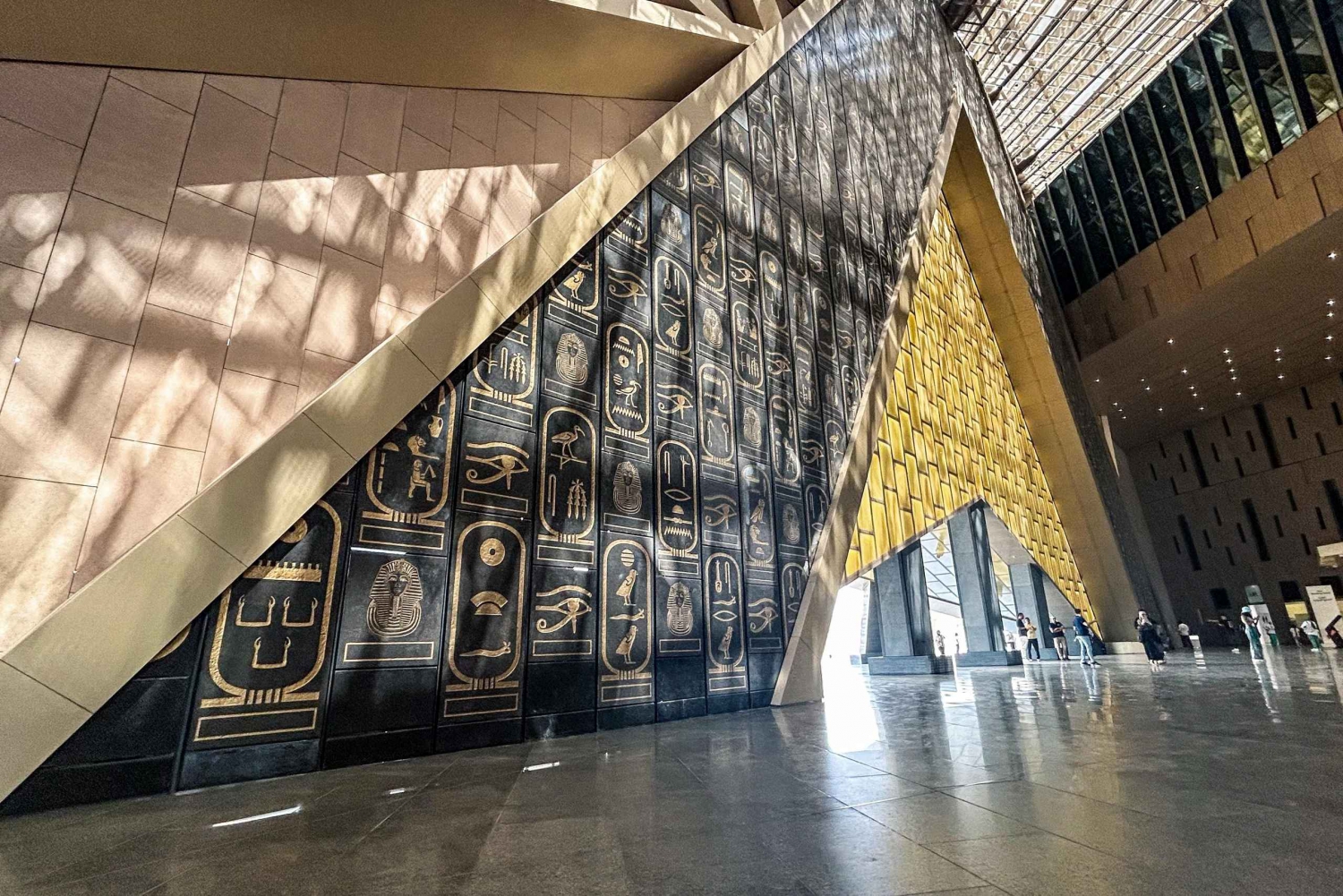 Hurghada: Tour di un giorno al Grande Museo Egizio, alle Piramidi e alla Sfinge