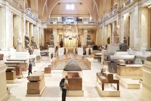 Excursion aux Pyramides, au Musée, au Bazar et au Spectacle de lumière