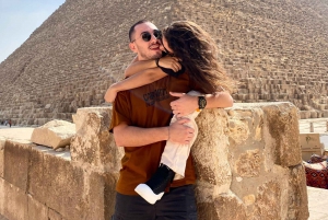 Excursion aux Pyramides, au Musée, au Bazar et au Spectacle de lumière
