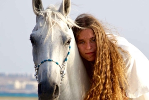 Makadi Bay: Passeggiata a cavallo nel deserto e sul mare con guida + trasferimenti
