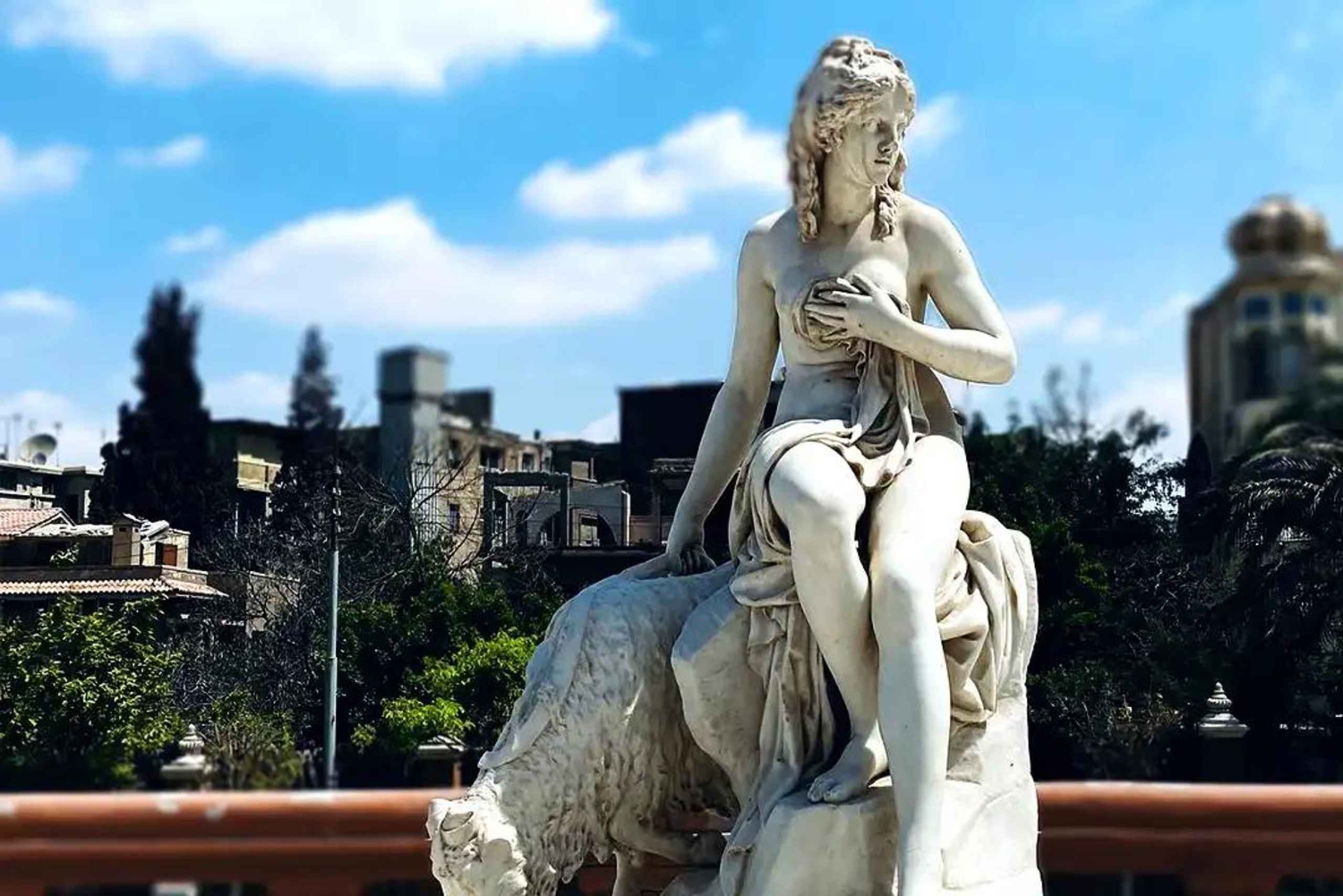 Tour privato del Palazzo del Barone Empain e delle leggende mistiche