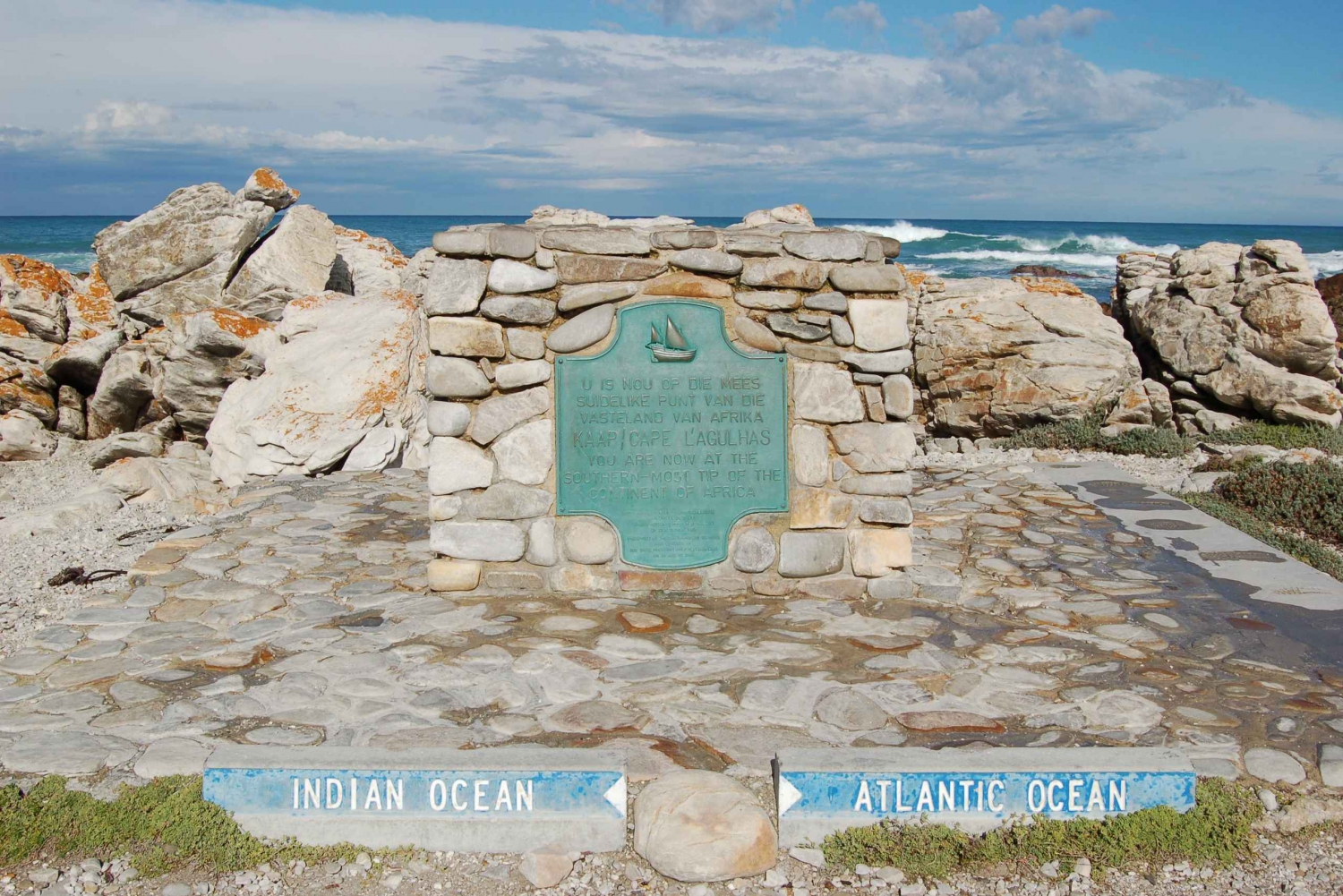 Cape Agulhas, Hermanus whales & Wine Tasting Day Trip