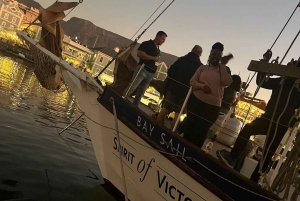 Cidade do Cabo: Cruzeiro com fogo de artifício na véspera de Ano Novo