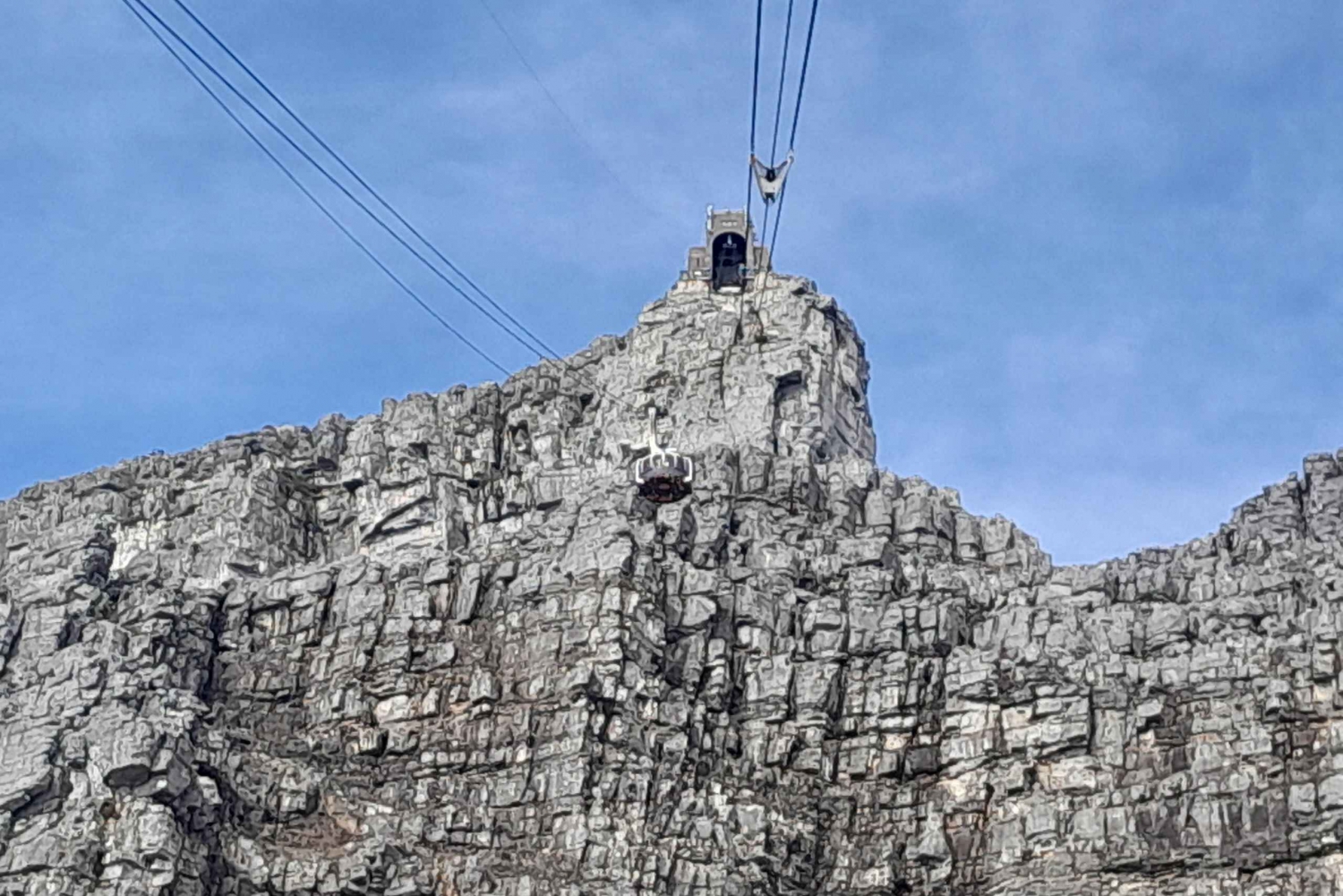 TABLE MOUNTAIN -KAAPELIRONKIKOKEMUS VARATTUINE LIPPUINEEN