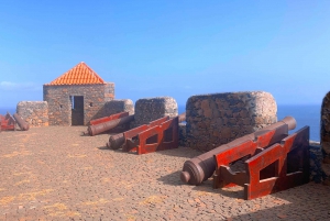 Santiago: Calabaceira Valley Trek & Visit to Cidade Velha