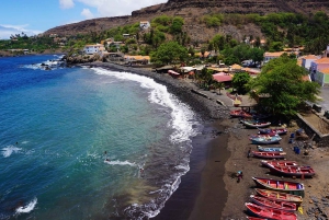 Santiago Island: Highlights of Cidade Velha with Local Guide