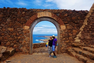 Santiago Island: Highlights of Cidade Velha with Local Guide