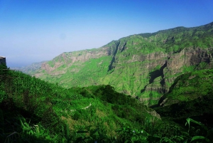 Santiago: Trek from Serra Malagueta to Rabelados Community