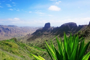 Santiago: Trek from Serra Malagueta to Rabelados Community