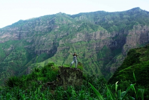 Serra Malagueta: Principal Valley Hike & Lunch with Locals