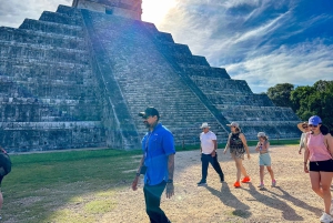 Cancun: Chichen Itza wczesny dostęp i katamaran Isla Mujeres
