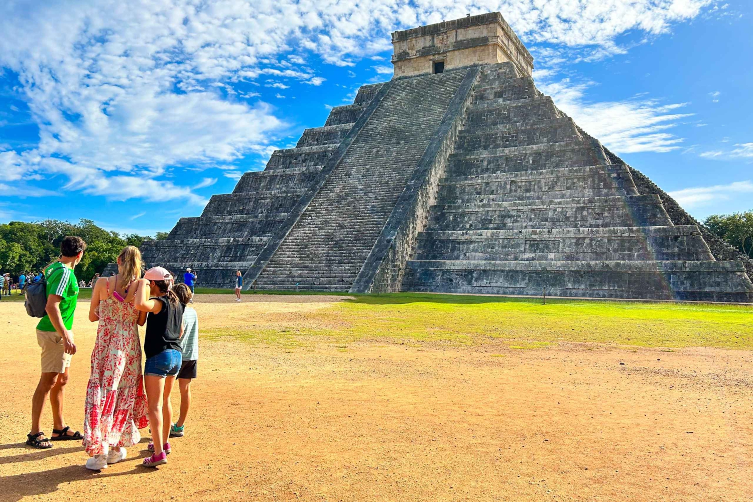 Cancún: Tour privado de Chichén Itzá, baño en un cenote y comida