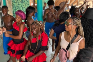 Carthagène : Visite de Palenque, spectacle de danse, déjeuner, prise en charge incluse.