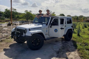 Cozumel: Private Jeep-Tour mit Mittagessen und Schnorcheln