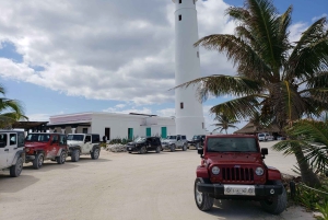 Cozumel: Private Jeep-Tour mit Mittagessen und Schnorcheln