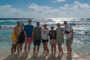 Cozumel: Private Jeep-Tour mit Mittagessen und Schnorcheln
