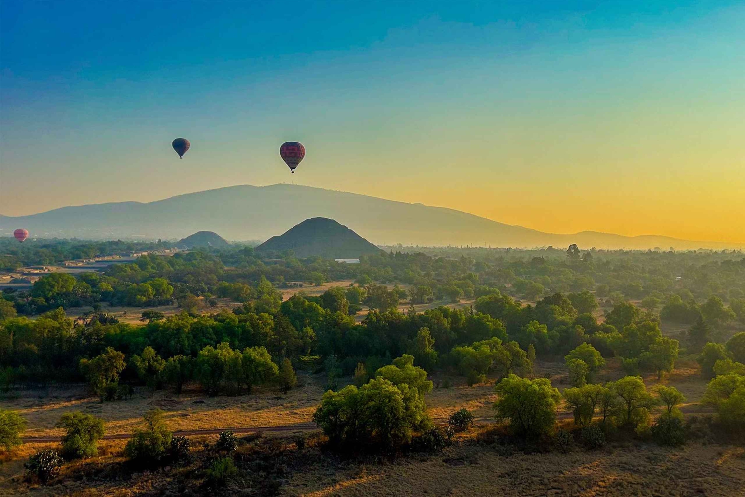 Fra CDMX: Ballontur, guidede ture til Teotihuacan og Guadalupe