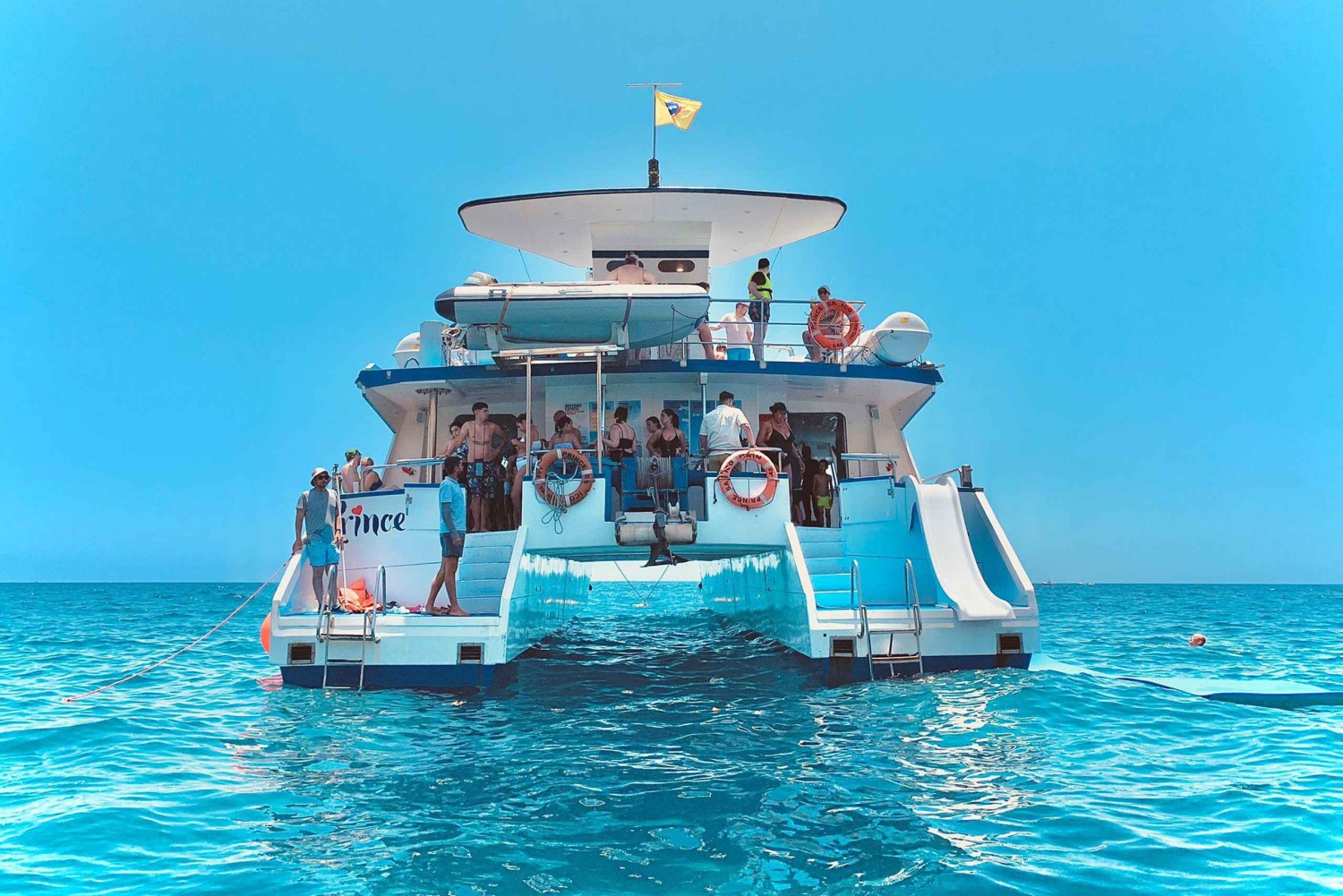 Fra Puerto Rico: Bådtur langs kysten m/ mad og drikke