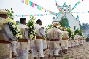 From San Cristóbal: Chamula and Zinacantán Guided Tour