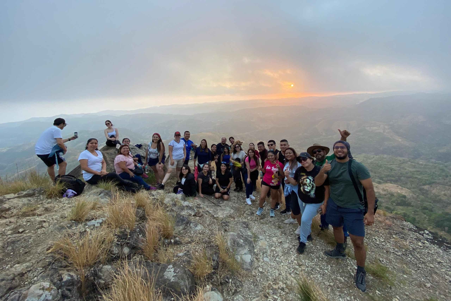 ラ・リベルタ州：ペニョン・デ・コマサグアハイキング