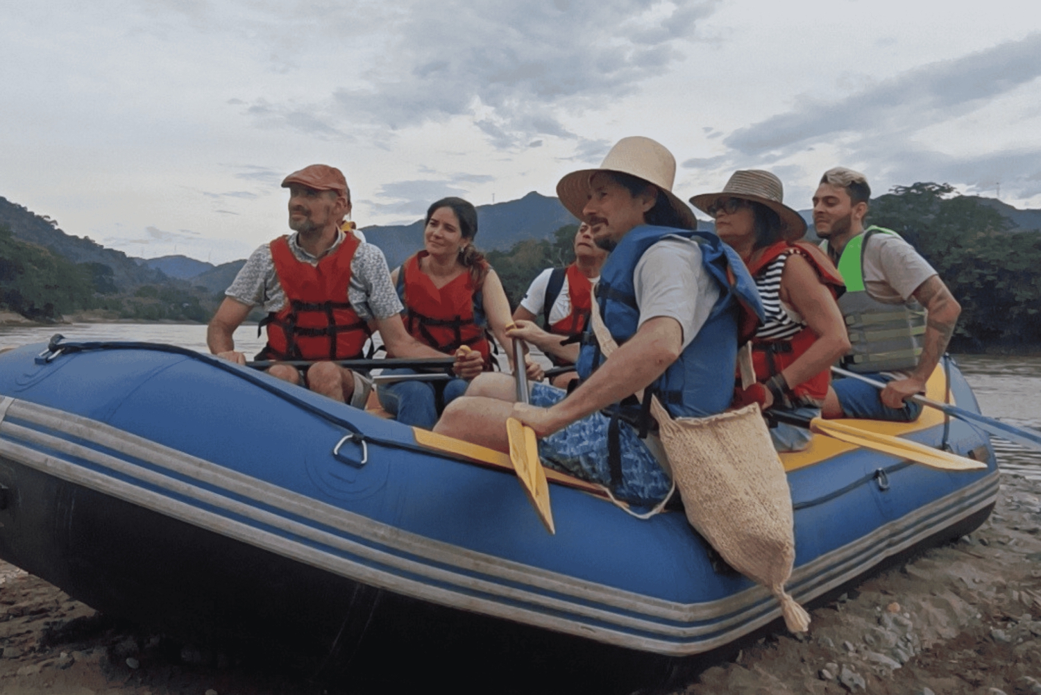 Medellín : Aventure en bateau + équitation à Santa Fe de Antioquia