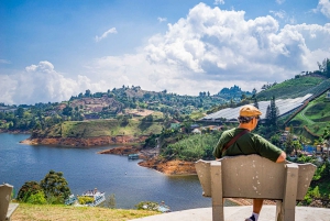 Medellin: Guatape Tour with Boat, Breakfast, Lunch & Llamas