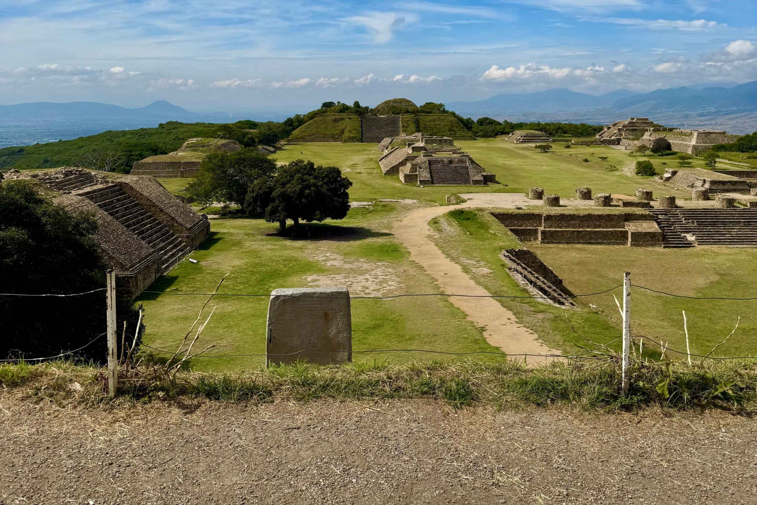 Tag på en dagstur til Monte Albán og Mitla