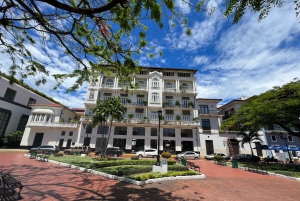 Panama City: Legends and Hidden Gems of Casco Viejo Tour
