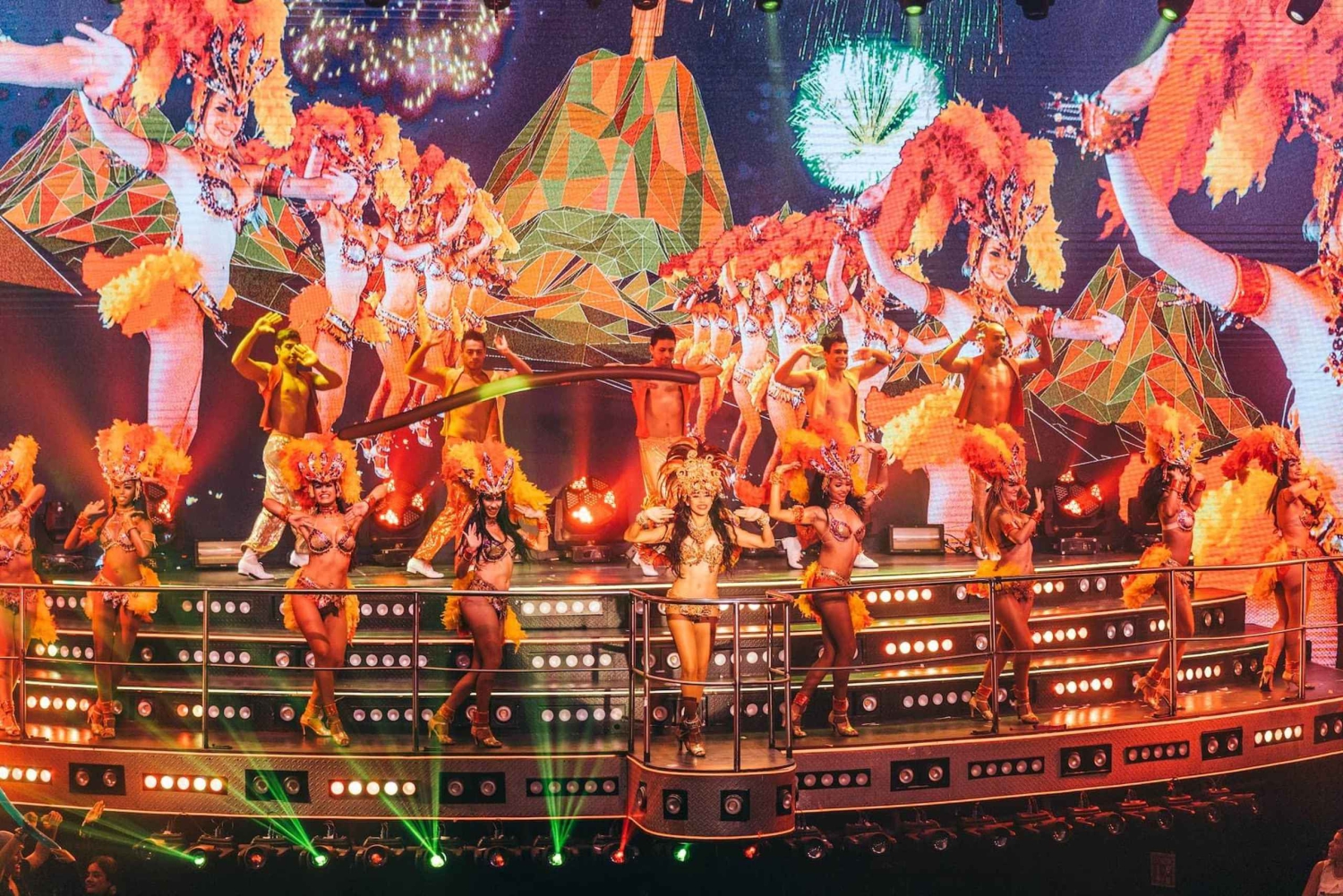 プライベート：プンタカナのナイトライフ体験（クラブアクセス付き）をお楽しみください