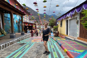 サン・フアンとサン・ペドロのツアー：アティトランのマヤ芸術の中心地をご案内します