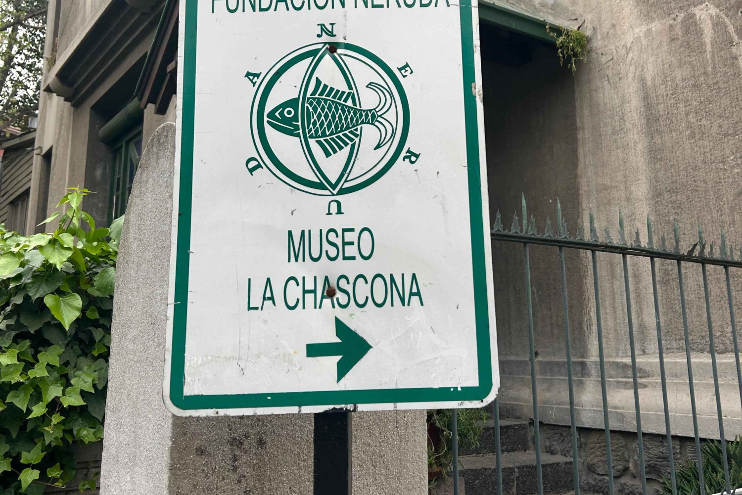 Santiago | La Moneda | Hovedtorget | Nerudas La Chascona