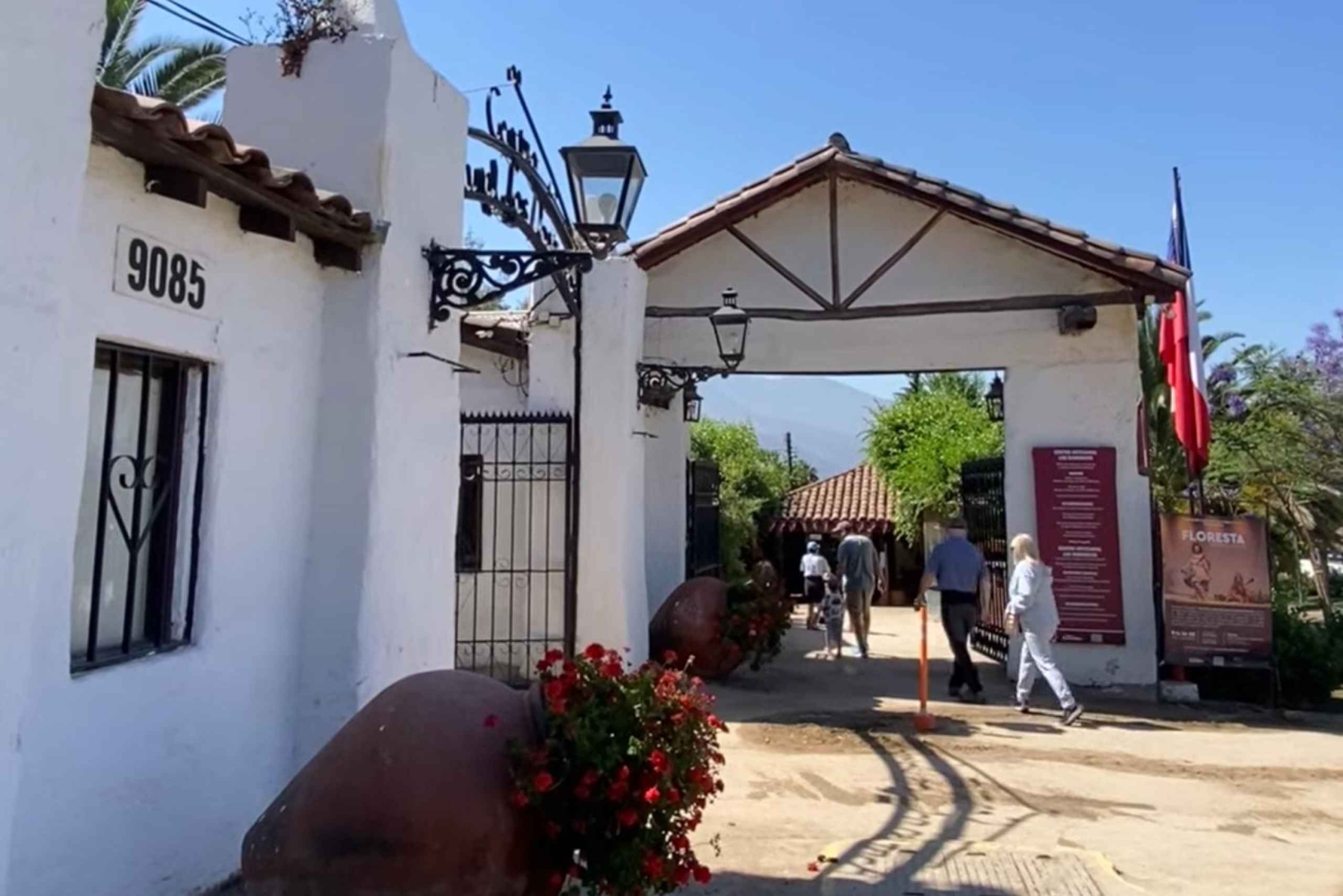 Los Dominicos, Lapislazuli, Cousiño Macul / Privat transport