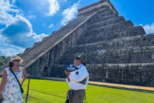 Tulum: Chichen Itza, Cenote Swim & Valladolid One-Day Tour: Chichen Itza, Cenote Swim & Valladolid Yksipäiväinen retki